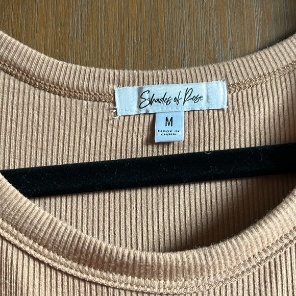 Shades of Rose body con dress. Tags were removed but only ever tried on. - Picture 2 of 4